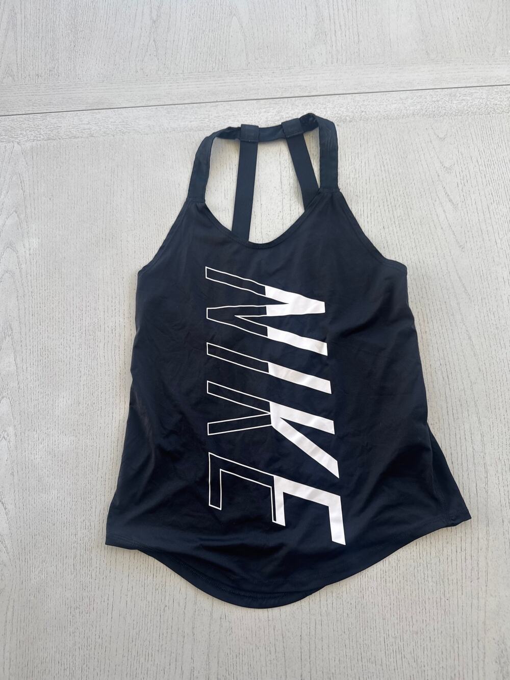 Nike Breathe Elastika Dri-Fit Tank Athleisure Fit Girl Clean Girl Gym
